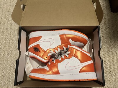 Size 7 - Jordan 1 Mid SE Electro Orange 2021-image