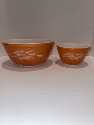 2 Vintage Pyrex Autumn Harvest Wheat Mixing Bowls Nesting 401 And 403-image