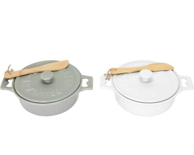 Creative Co-Op Brie Bakers with Lids & Wood Spreaders (Set of 2 Colors)-image