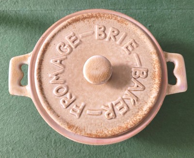 Creative Co-op, Stoneware Brie Baker, 9