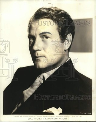 1943 Press Photo Joel McCrea gets dressed up in the comedy 
