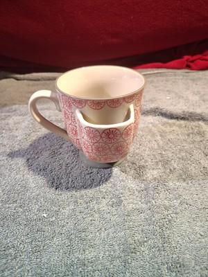 Creative Co-Op Ceramic Tea Cup With Tea Bag Holder Red Starburst w/ Gray Foot-image