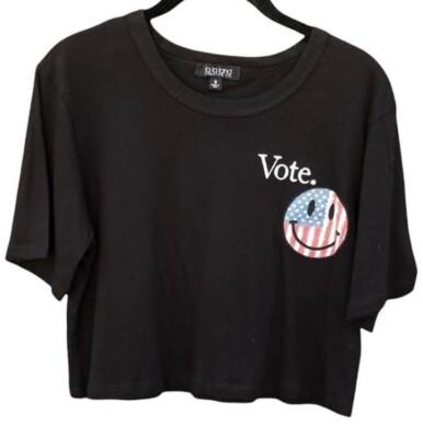 La La Land Creative Co Womens xs Vote Tshirt Crop Top Happy Face Black 2445-image