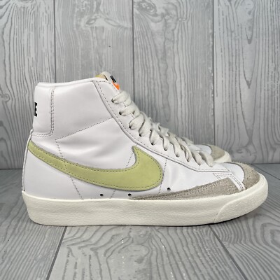 Nike Blazer Mid 77 Vintage Style CZ1055-108 Womens Shoes Sneakers Size 6 US-image