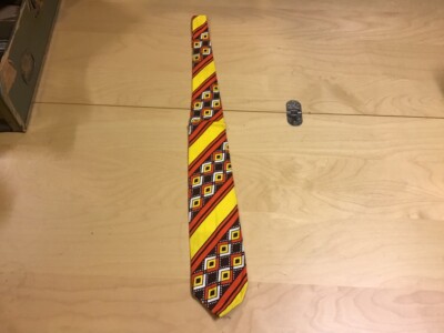 Original FUNKY 1960's or 70's Vintage TIE -- yellow orange brown, STRIPES BOXES-image