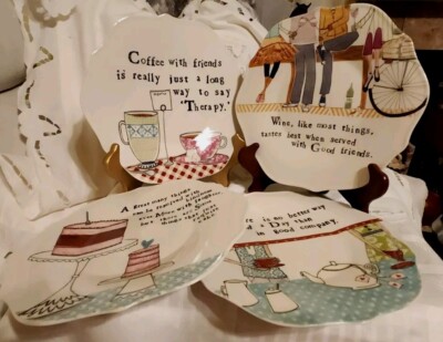 1- GIFT BOX  W/ 4 - 8.5