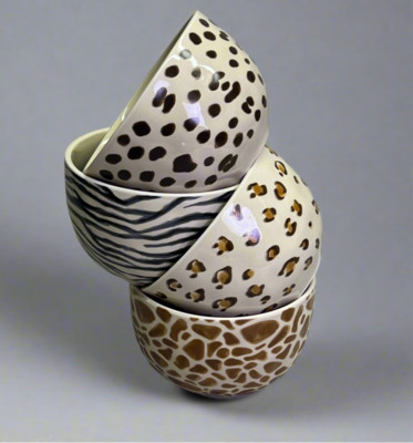 CREATIVE CO-OP Stoneware Bowl Set Animal Print Decal 4 Styles 4-3/4
