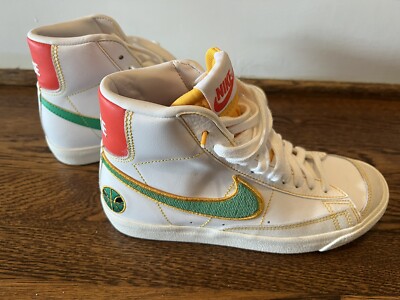 Size 5 Boys Nike Blazer Mid Roswell Rayguns EUC-image
