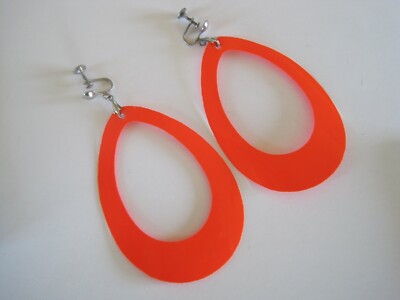 Orange Plastic Tear Drop Mid - Century Large Screw Earrings 1960s -image