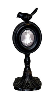 Creative Co-Op Black Cast Iron Distressed Mini Photo Frame With Bird On Top-image