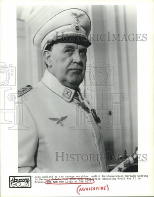 1988 Press Photo Joss Ackland in The Man Who Lived at The Ritz Miniseries-image