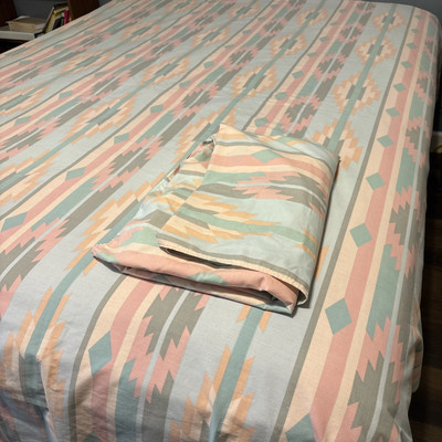 VTG WestPoint Stevens Aztec Full Fitted & Flat Sheet Set Pastels Southwestern-image