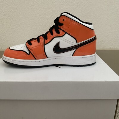 Size 5.5 - Jordan 1 Mid SE Turf Orange-image