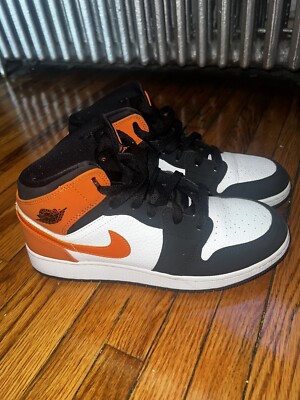 Nike Air Jordan 1 Mid Shattered Orange/Black/White Very Rare Size 7y 554724-058-image
