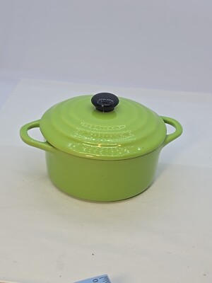Creative Co-op Stoneware Mini Individual Baker With Lid 4½