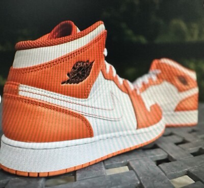 Air Jordan  1 MID SE US 4Y 36 EUR DM4228-800 Orange. Metallic White OG Retro-image