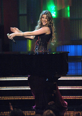 Joss Stone at VH1 Save The Music A Concert To Benefit The VH1 Save- Old Photo 37-image