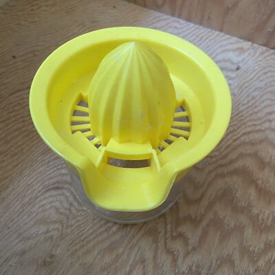 VINTAGE Yellow Mid Century GEMCO LEMON LIME ORANGE CITRUS HAND PRESS JUICER EUC-image