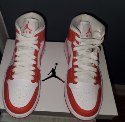 Nike Air Jordan 1 Mid Women 5.5-image