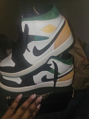 Size 8.5 - Air Jordan 1 SE Mid Oakland-image